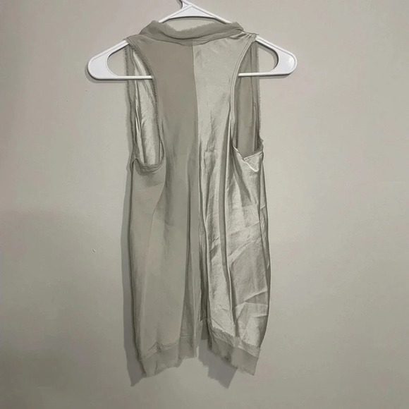 Ramey Brook 100% Silk Dual Toned Faux Wrap Sleeveless Blouse - Picture 4 of 9